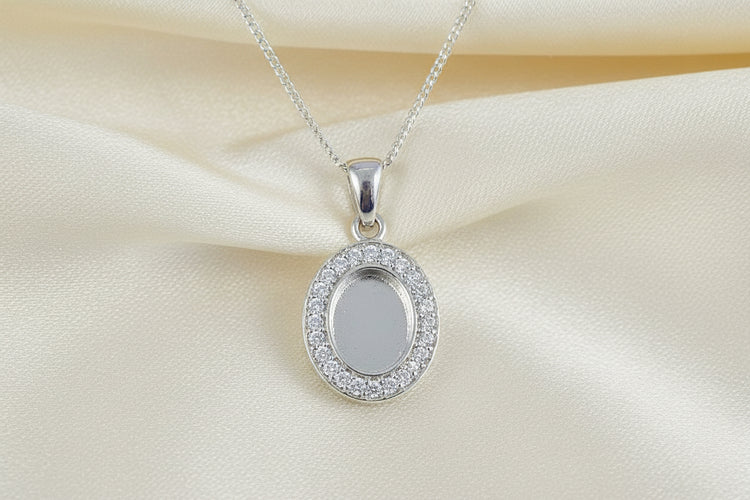Oval Memorial Photo Locket Pendant Necklace & inclusion kit