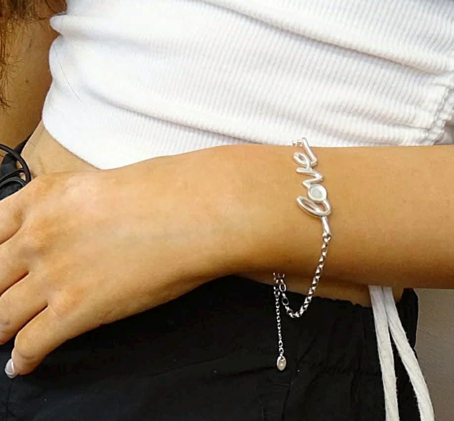 Memorial Love Bracelet with Ashes – Sterling Silver Keepsake with Custom Resin Colour