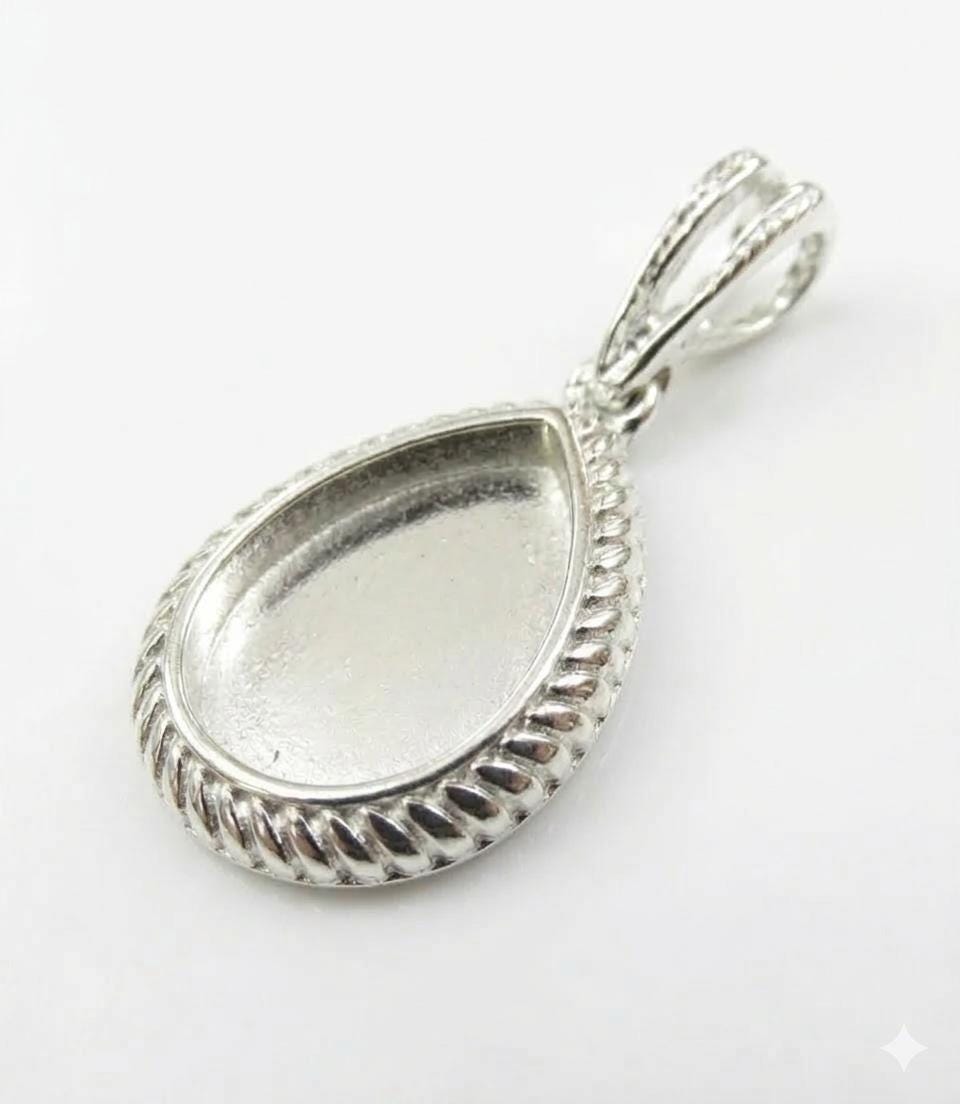 Sterling Silver Teardrop Pendant – Rope Edge Memorial Ashes Necklace (18 Inch Chain)