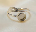 Personalised Memorial Round Feather Bezel Ring for Ashes & inclusion kit